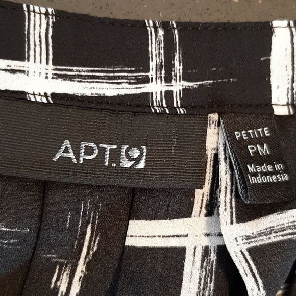 Apt. 9 sz PM Black and White Lightweight Button Down shirt - Picture 4 of 7